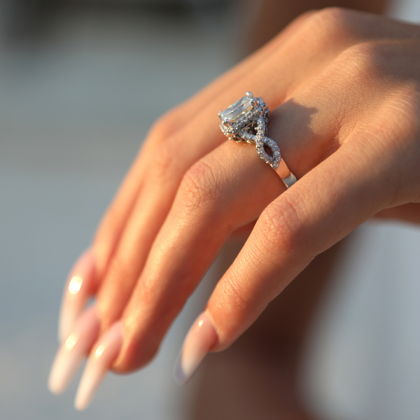 The Allure of Platinum Rings: A Complete Guide to Timeless Elegance