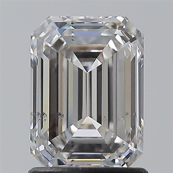 1.52-CARAT Emerald DIAMOND