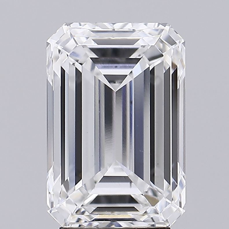 4.54-CARAT Emerald DIAMOND