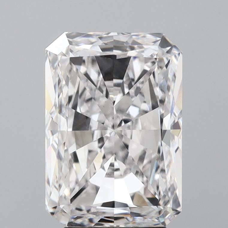 4.52-CARAT Radiant DIAMOND