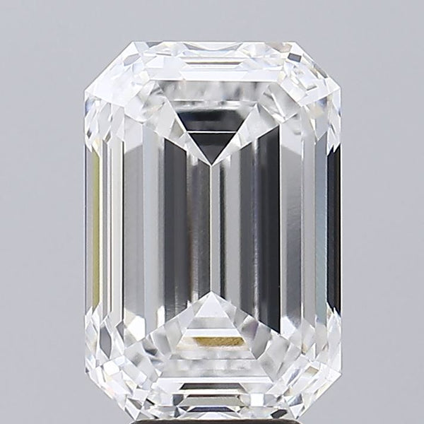 7.45-CARAT Emerald DIAMOND