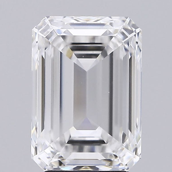 4.56-CARAT Emerald DIAMOND