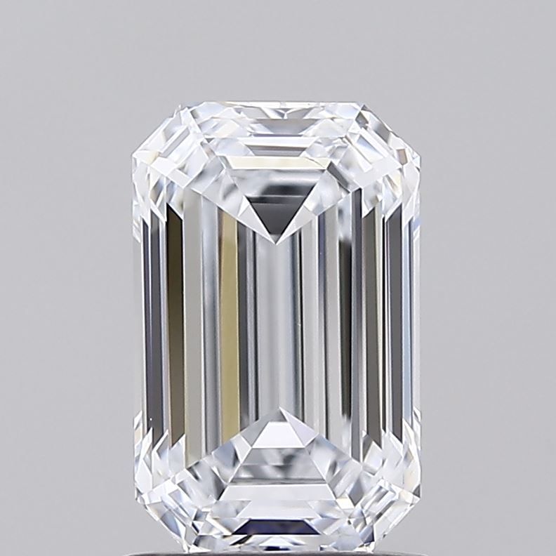 1.52-CARAT Emerald DIAMOND